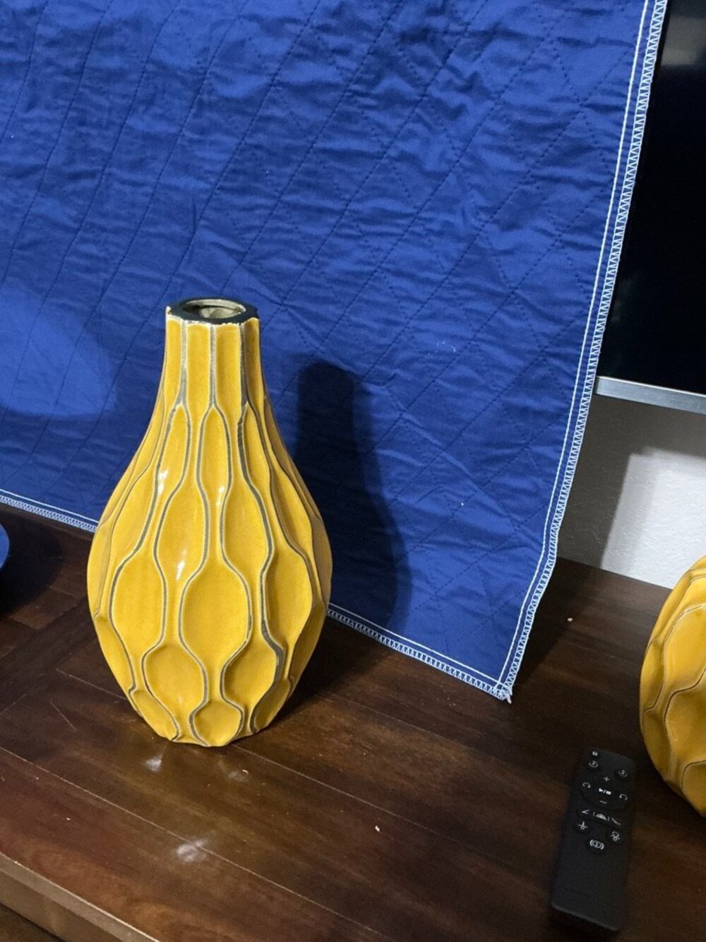 Golden Sculpted Accent Vase - Picture 2 of 2